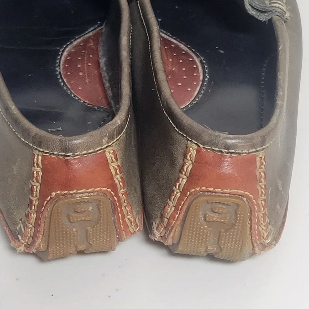 Gucci Classic Vintage Horsebit Leather Slip On Flat Driving Loafers Size 8.5M.